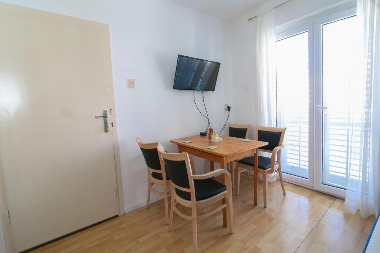 Apartment Bili-Sea View Apartment In The Center Makarska Exterior foto