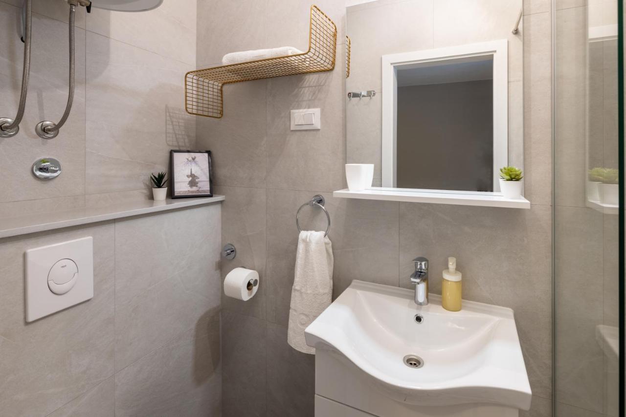 Apartment Bili-Sea View Apartment In The Center Makarska Exterior foto